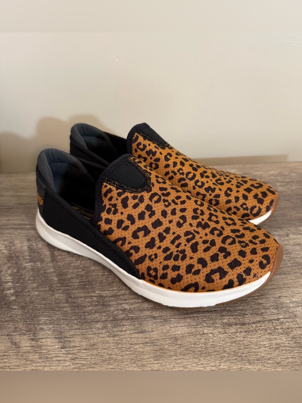 New Balance Dynasoft Slip On Cheetah Print Sneakers Women’s Size 7.5 Lightweight